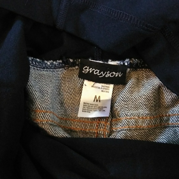 Women's Maternity Jeans Shorts - Picture 4 of 5